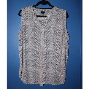 ❗️Worthington Sleeveless Top❗️